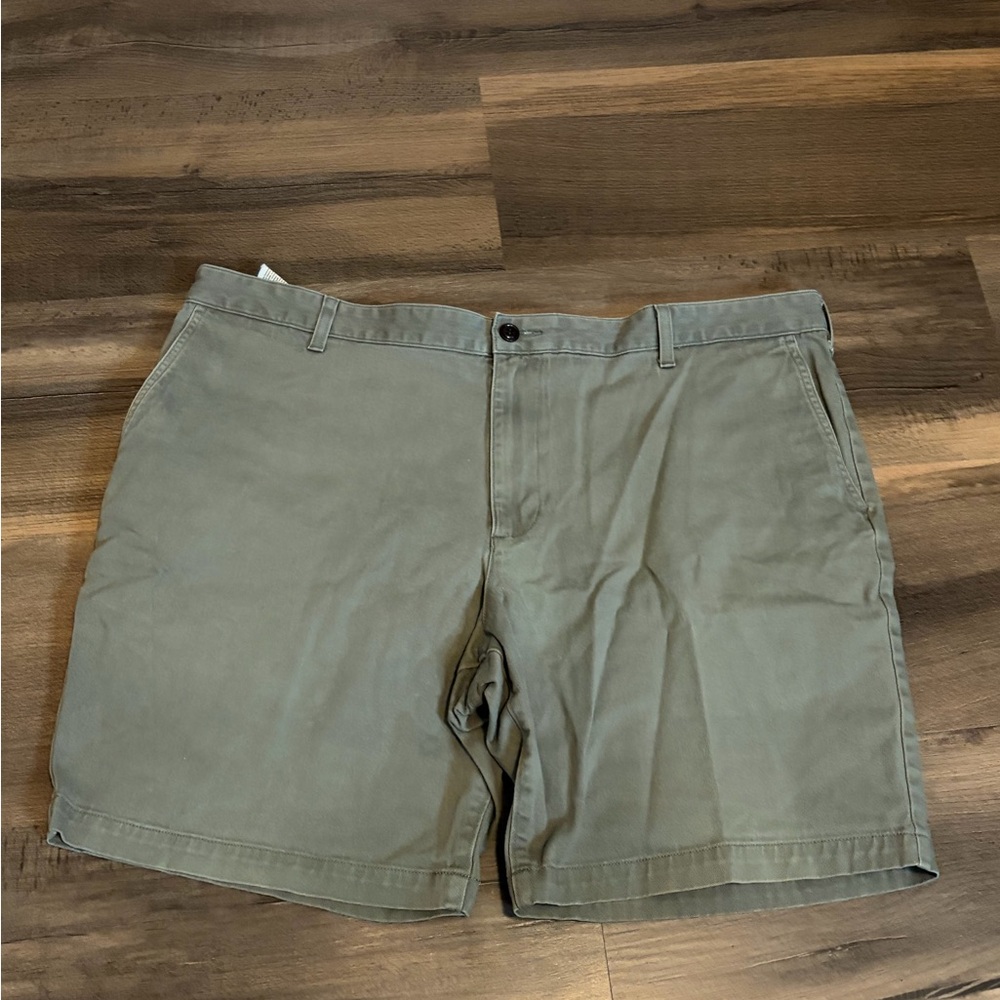 Mens Dockers Olive Flat Front Chino Shorts Size W44 *Flawed*